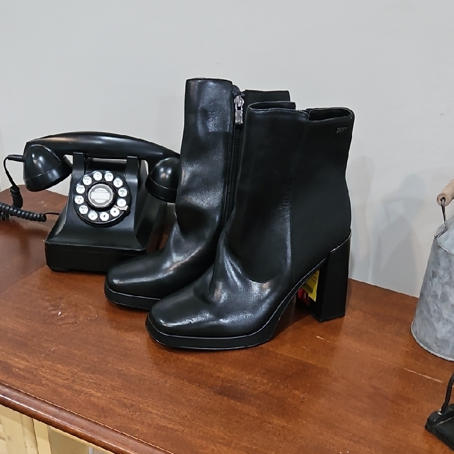 Dkny Black Heeled Boot Felice Dress Ankle. Nwot. Sz 8 Leather